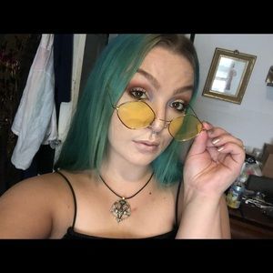 Meet your Posher, Ava